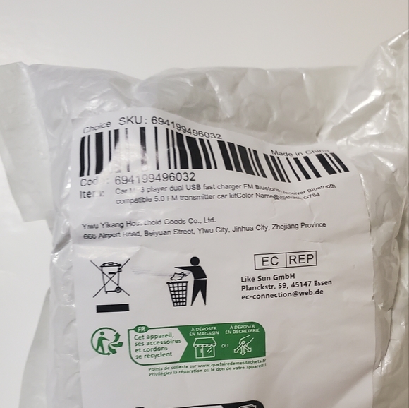 Digital Phone Charger with phone and FM on/off buttons. - Picture 7 of 7